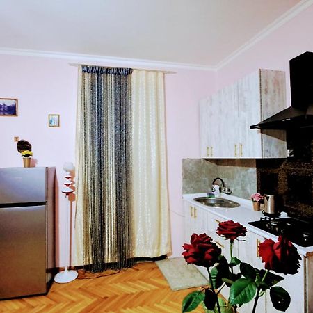 Beautiful Apartment In Old Tbilisi Bagian luar foto